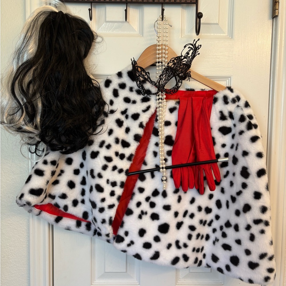 Cruella Deville Dalmatian Print Cape with Red Gloves and Accessories